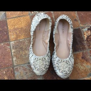 Tahari Flats 7.5M